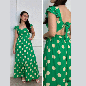 vestido verde com estampa de poás